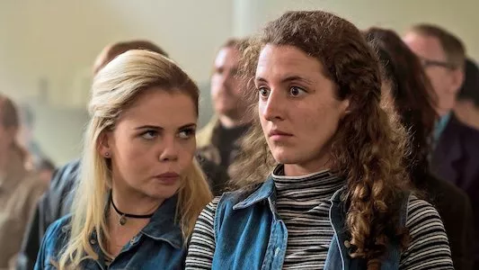 Image Derry Girls 4