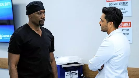 Image The Resident 12