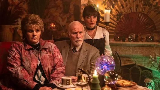 Image Derry Girls 4