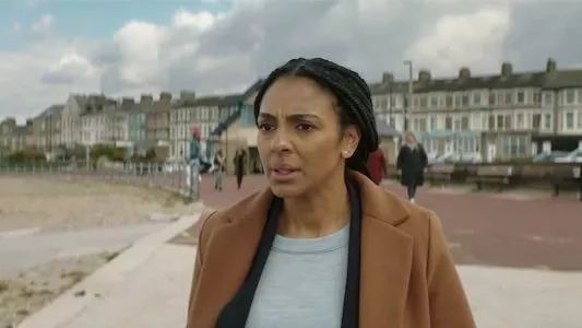 Image The Bay (2019) 1