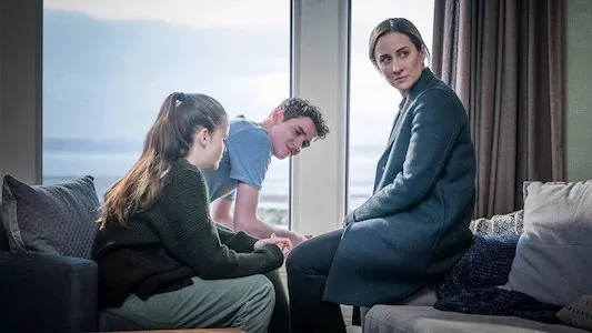 Image The Bay (2019) 6